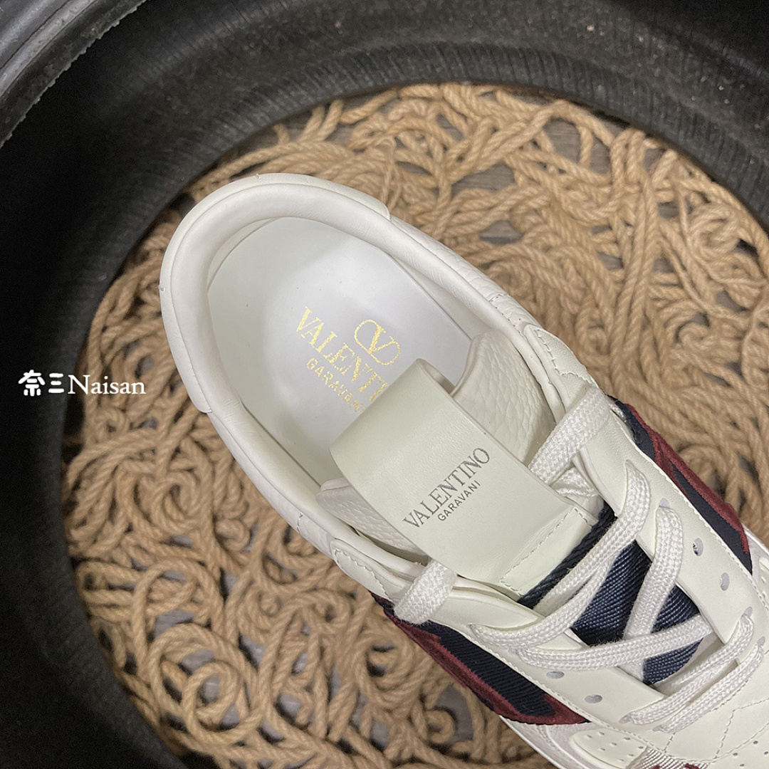 ▶ VL7N SNEAKER - Image 13