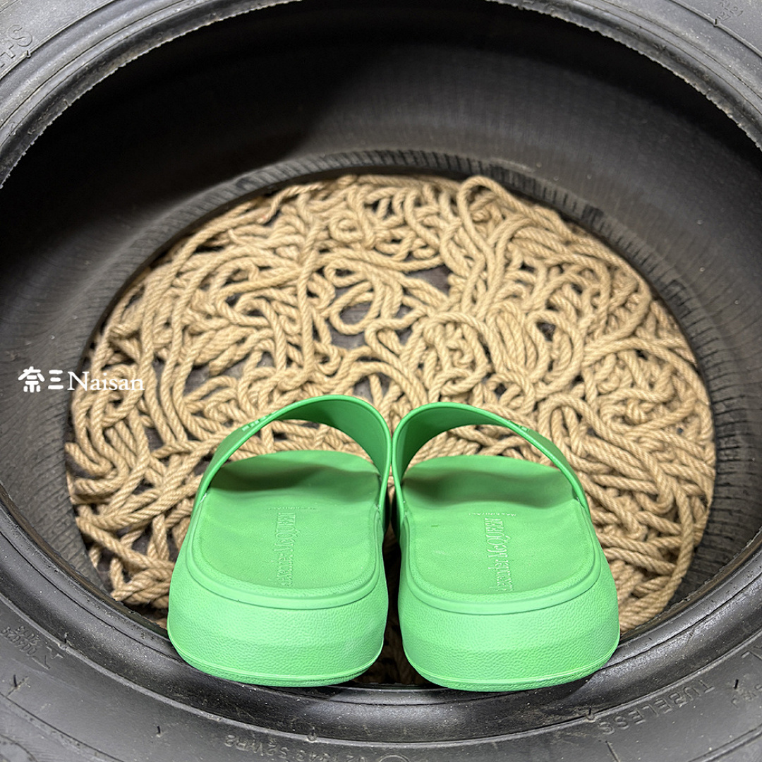 ▶ McQueen Slides - Image 10