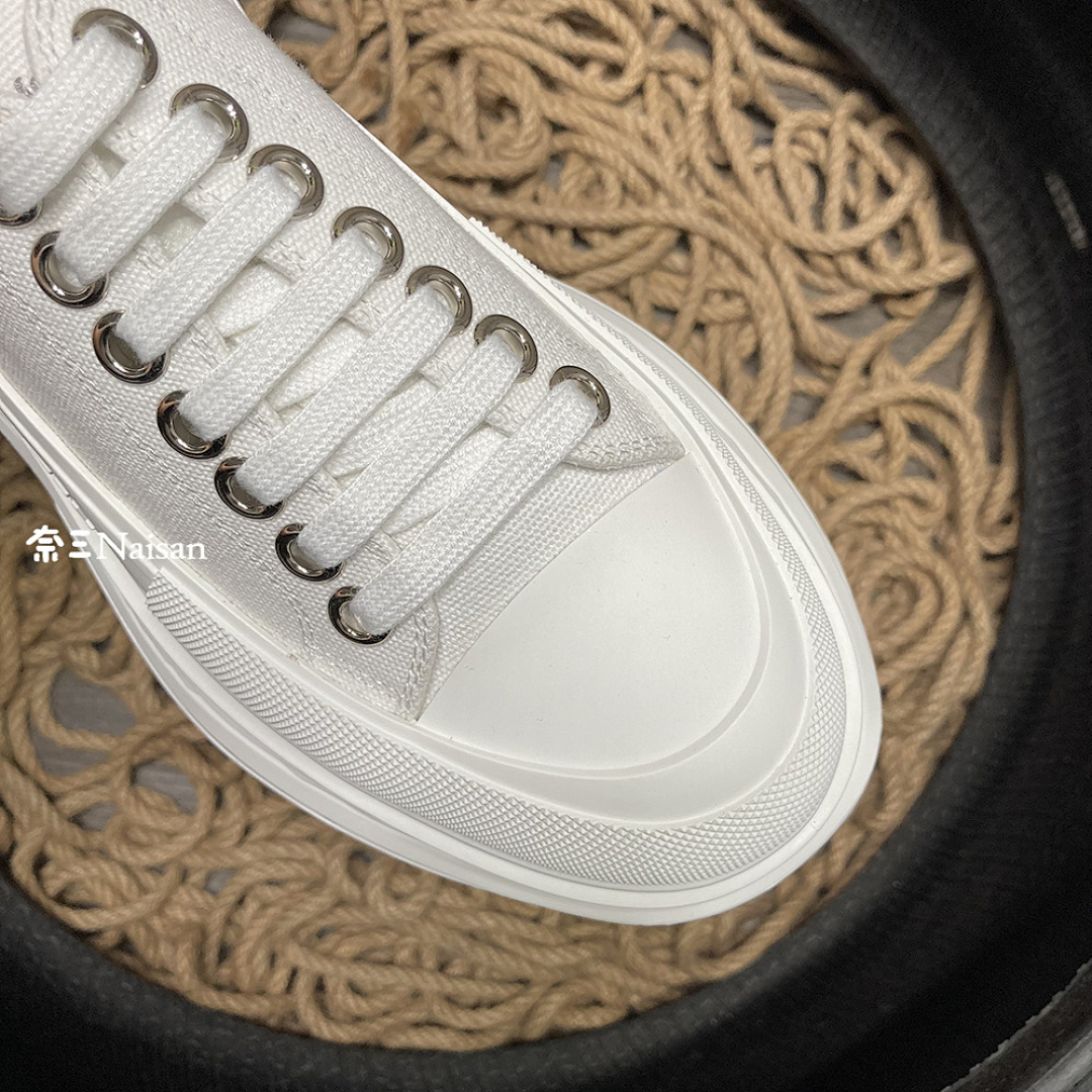 ▶ Alexander McQueen TREAD SLICK LACE UP Sneaker - Image 14