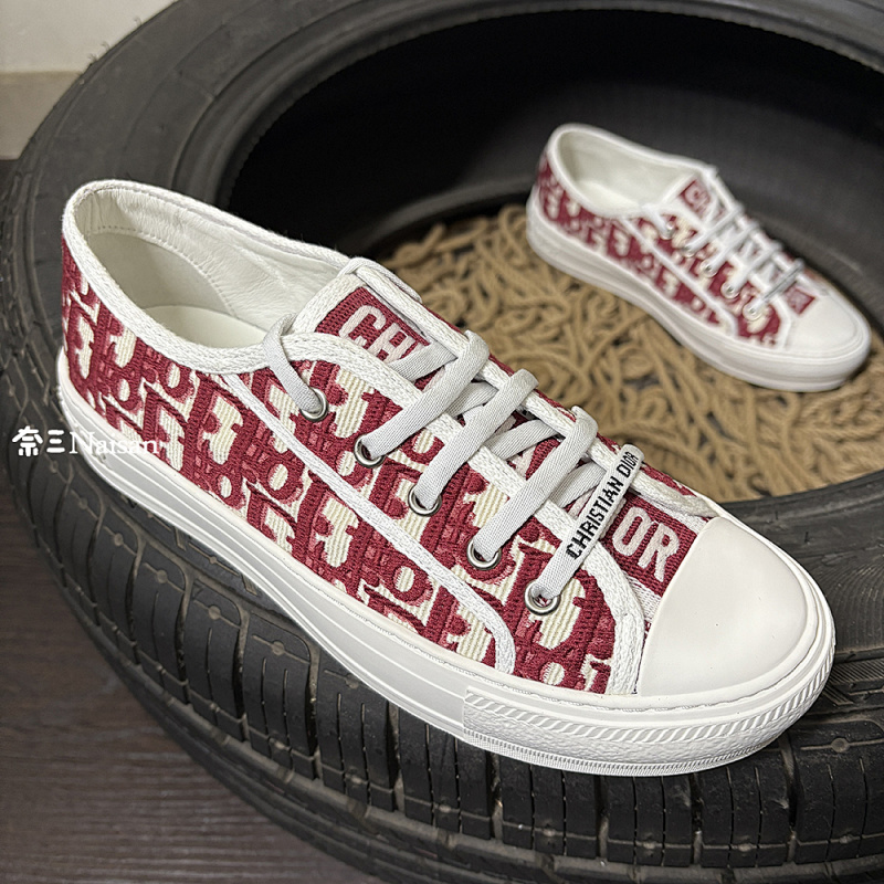 ▶ Walk'N Low Top Sneaker, photo 1