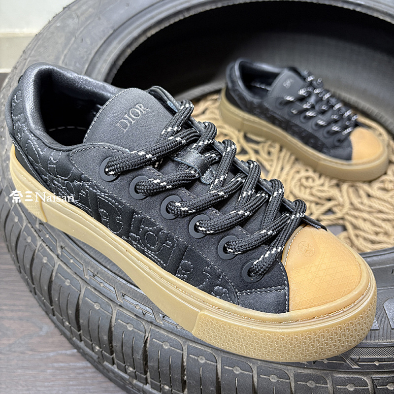 ▶ ▶, photo 1