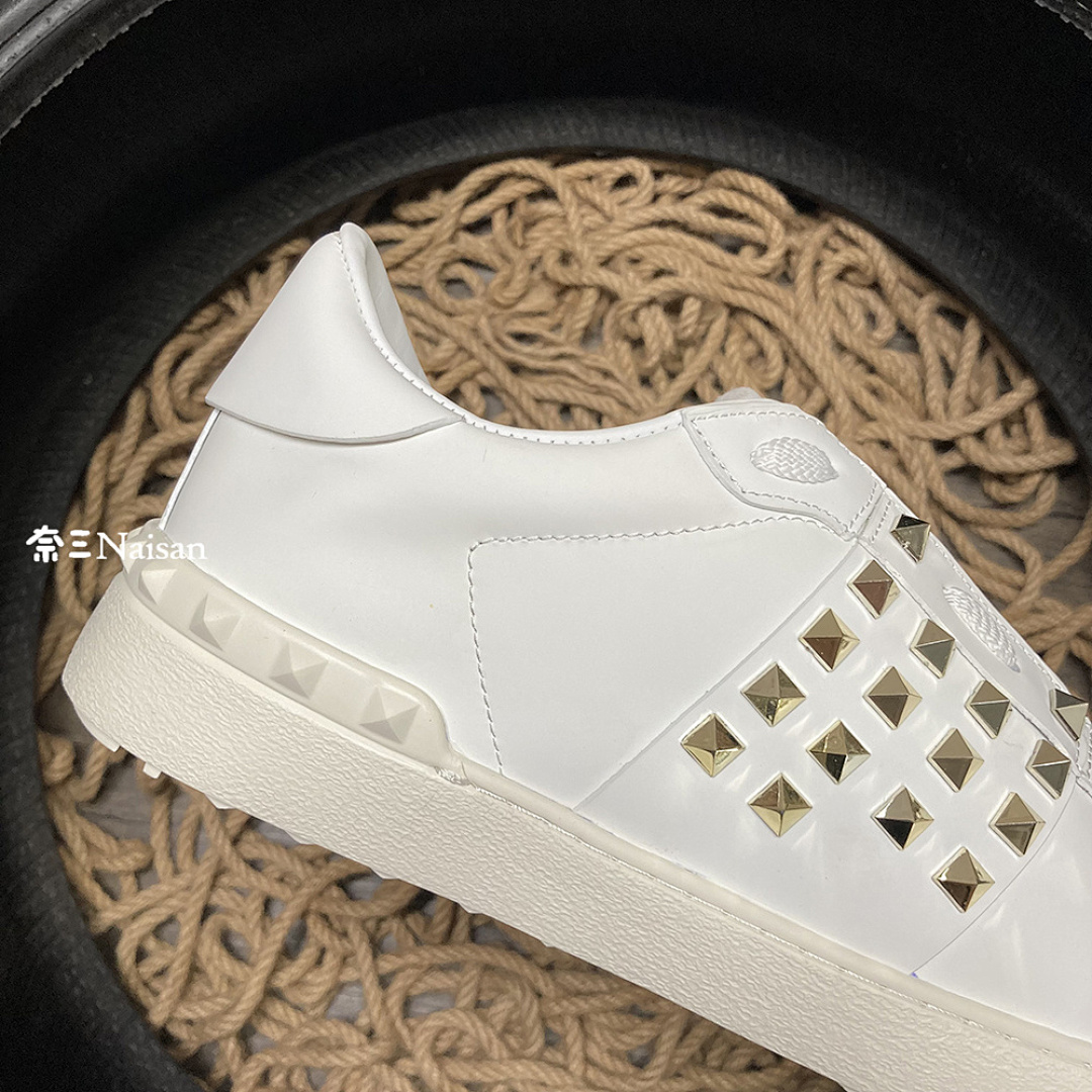 ▶ ROCKSTUD - Image 11