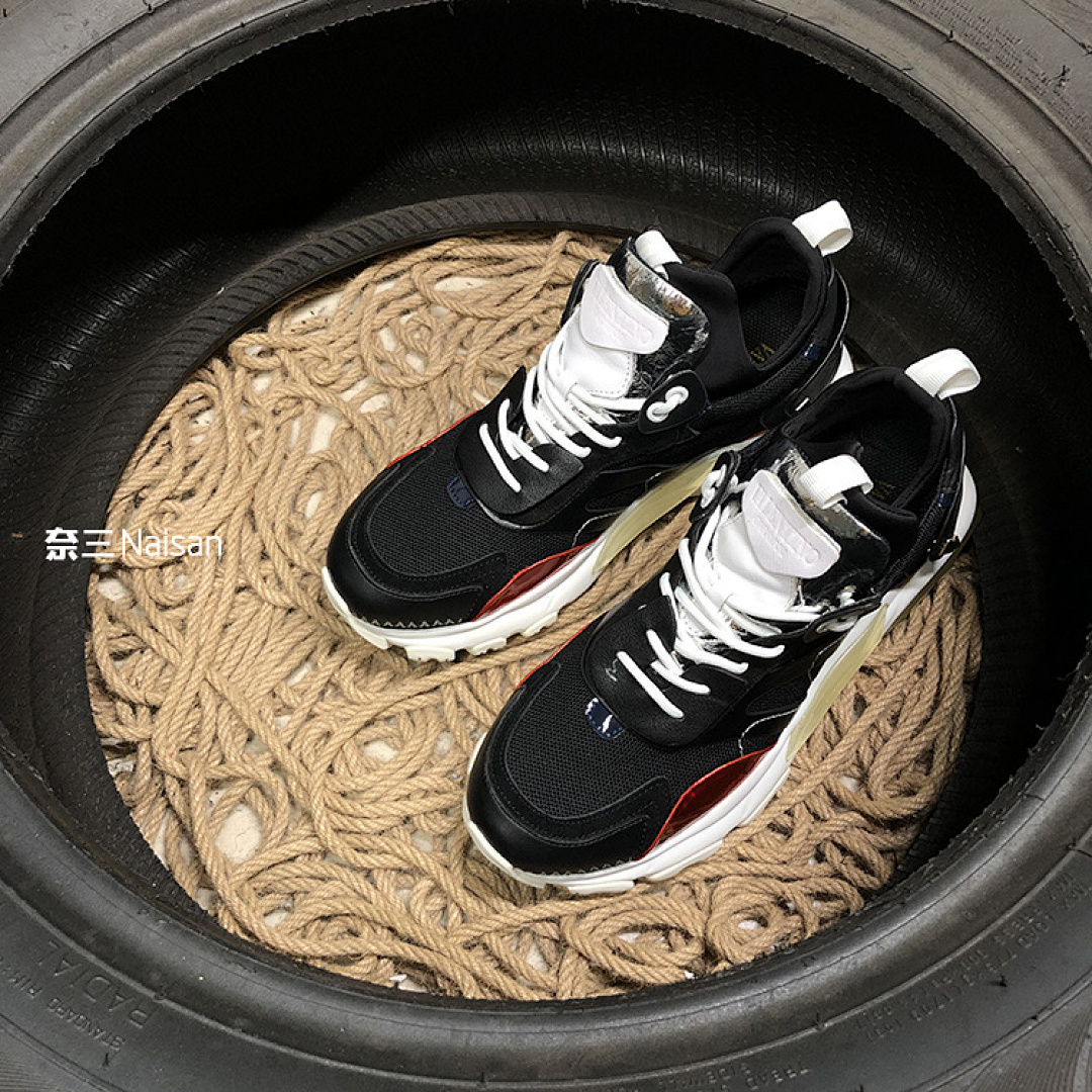 ▶ VT High Top Sneakers - Image 7