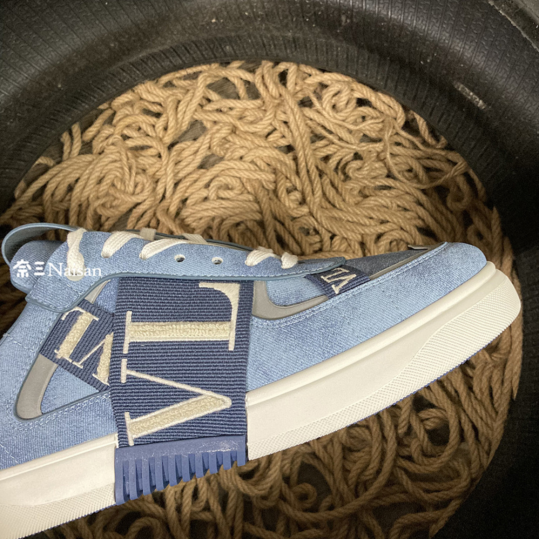 ▶ VL7N SNEAKER - Image 12
