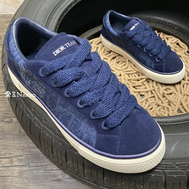 Product Product, photo 1