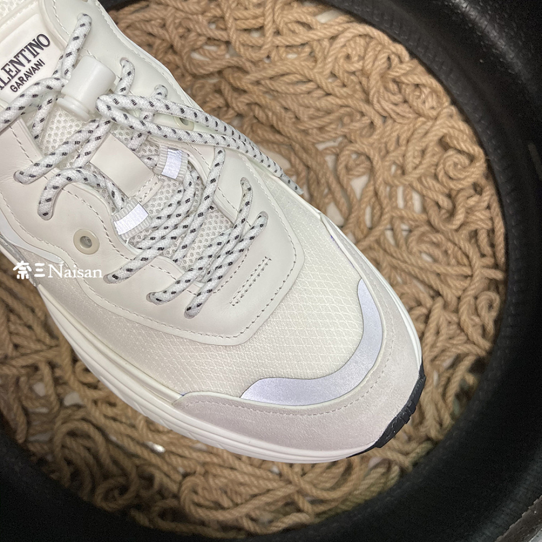 ▶ VT Sneakers - Image 15