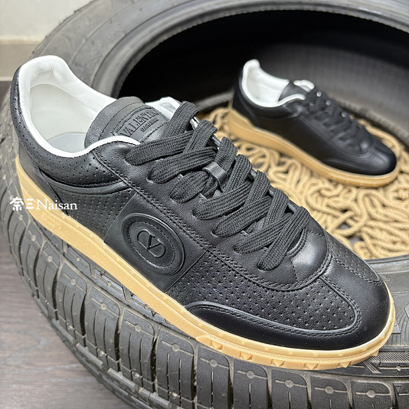 ▶ UPVILLAGE LOW