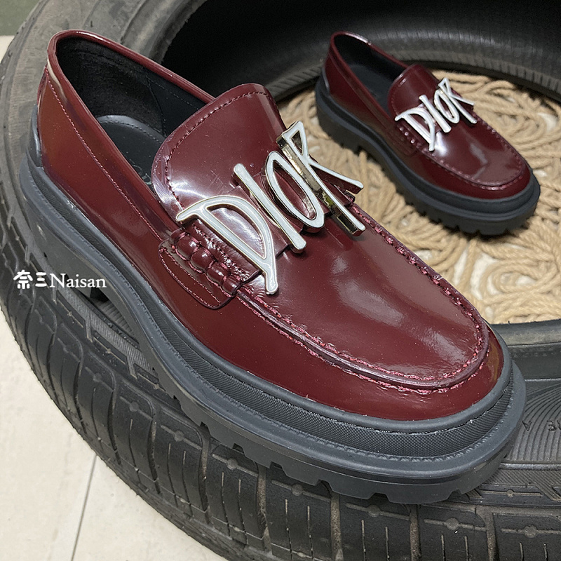 ▶ Loafer, photo 1