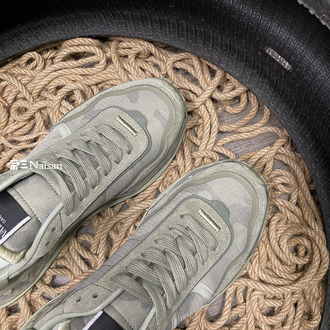 ▶ Valentino Sneakers - Image 6