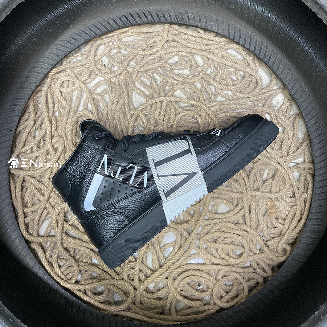▶ VL7N SNEAKER WITH BANDS HIGH - Image 10