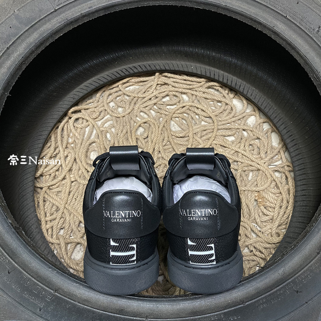 ▶ VL7N SNEAKER - Image 9