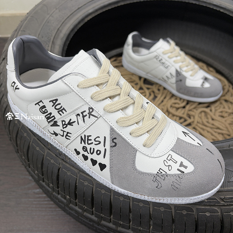 ▶ Replica Sneakers, photo 1