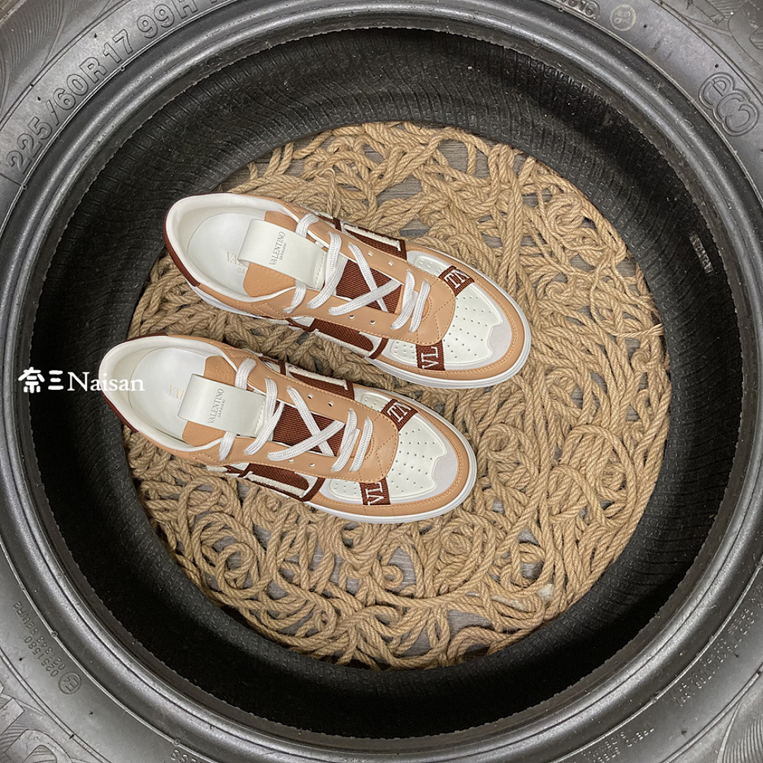 ▶ VL7N SNEAKER - Image 5