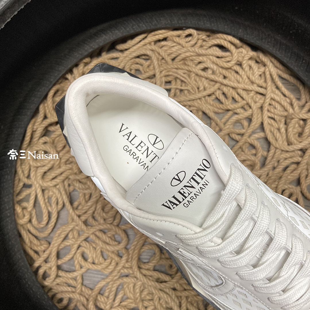 ▶ Valentino Sneakers - Image 12