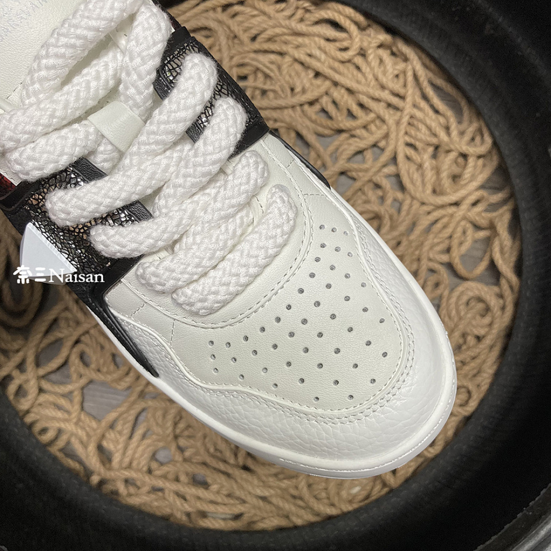 On Running ONE STUD XL NAPPA LEATHER LOW-TOP - Image 14