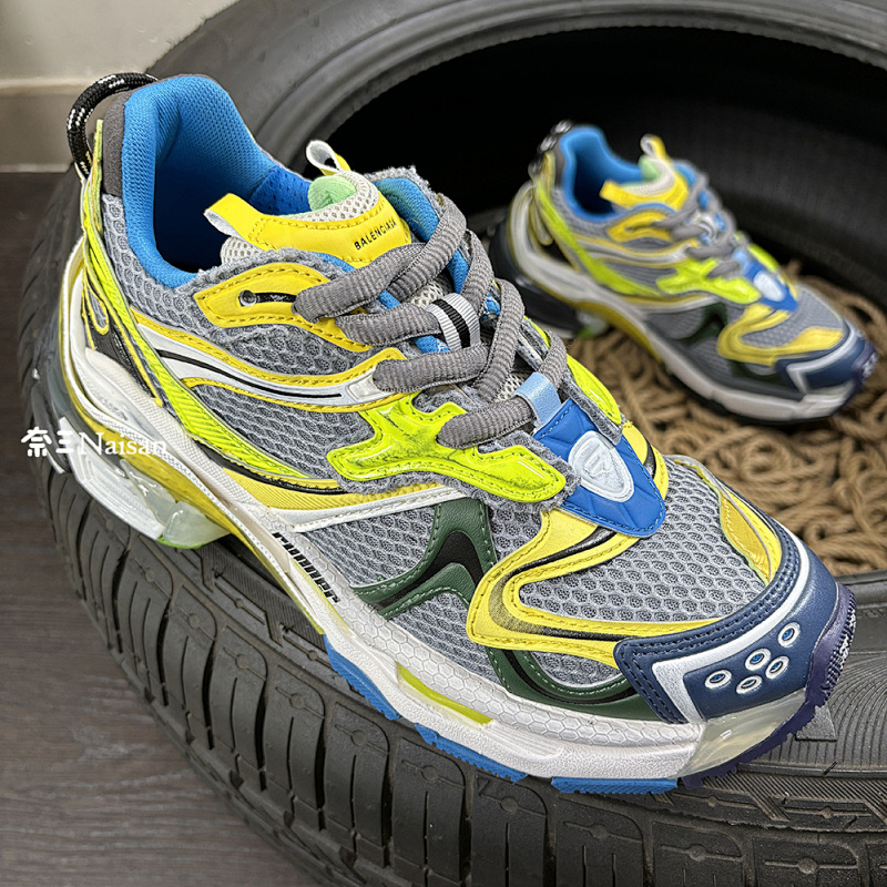 ▶ Balenciga Sneaker, photo 1
