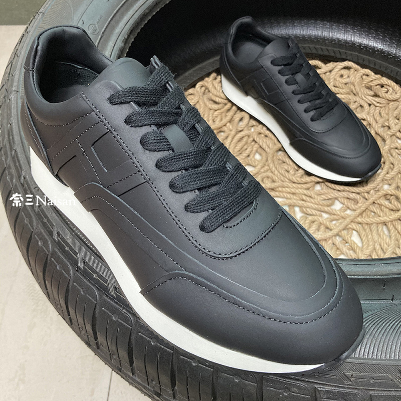 ▶ Hermes Sneakers, photo 1