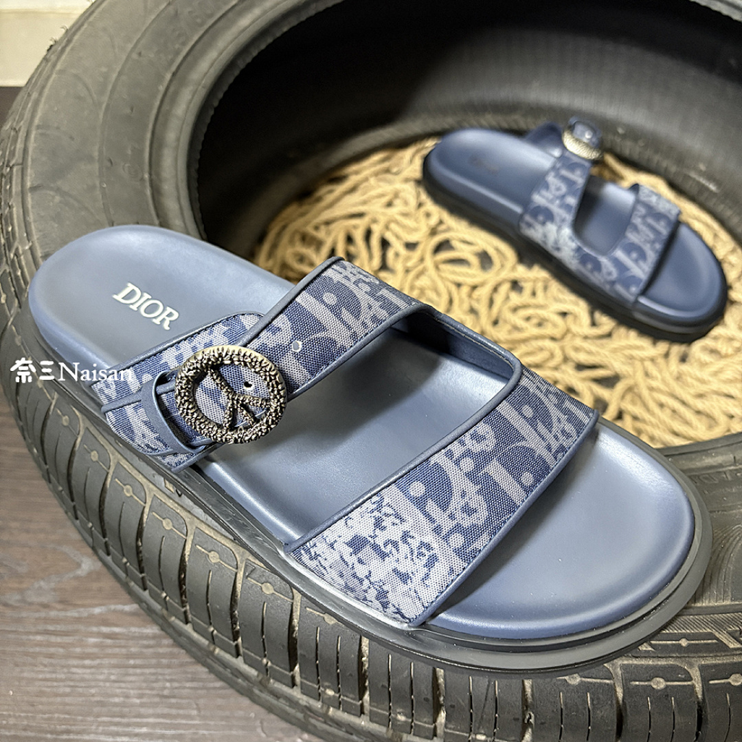 ▶ Dior Sandals, photo 1