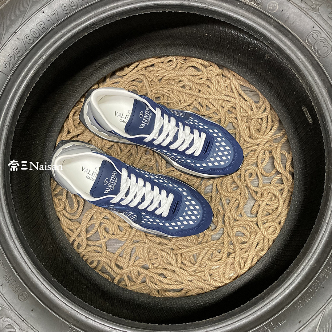 ▶ Valentino Sneakers - Image 5