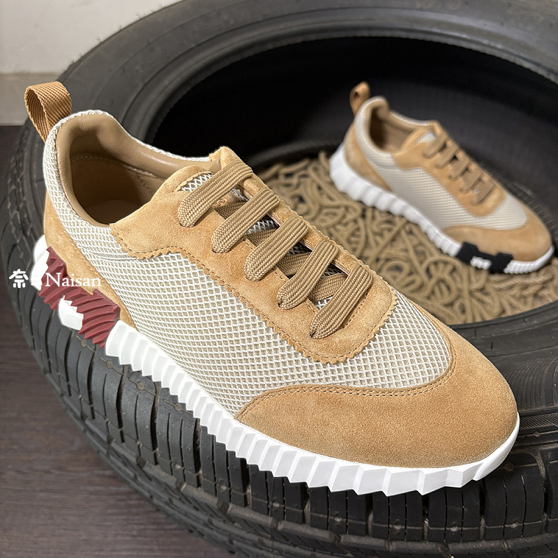 ▶ Bouncing Sneaker, photo 1