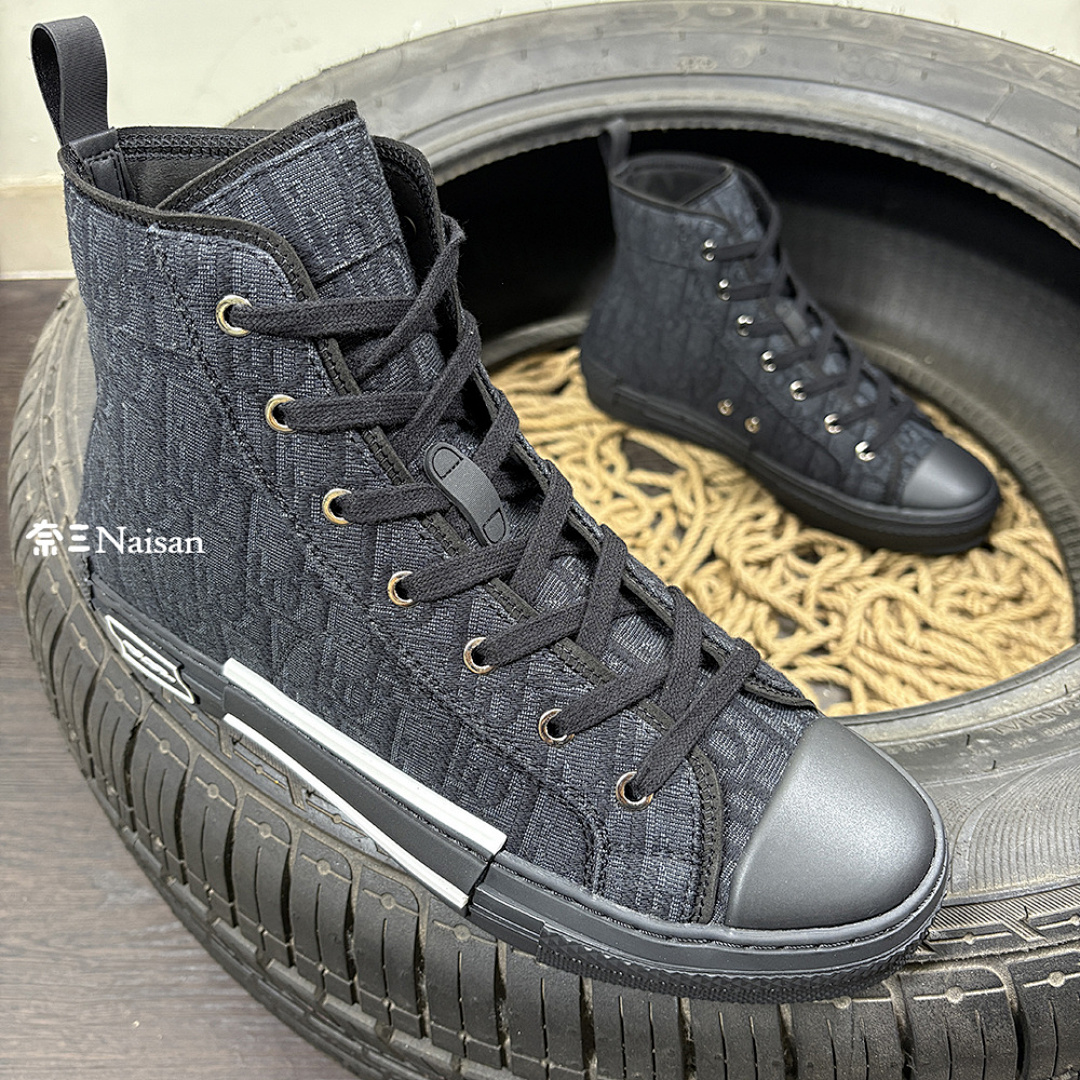▶ High Top Sneakers, photo 1