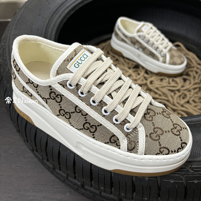 ▶ Tennis 1977 Trainer, photo 1