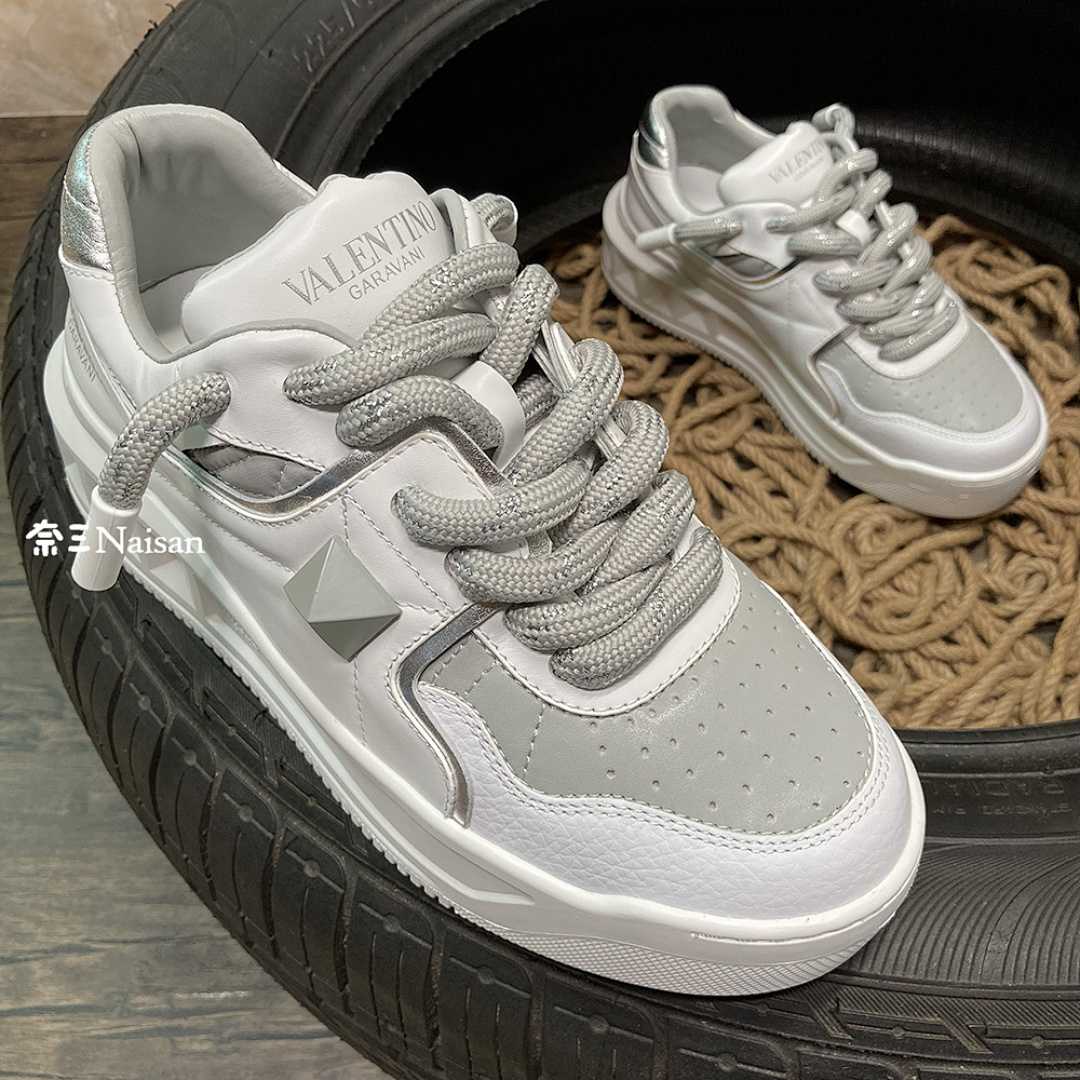 On Running ONE STUD XL NAPPA LEATHER LOW-TOP