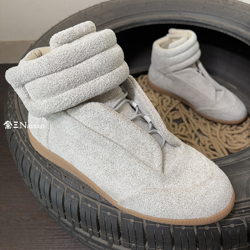 ▶ Future Sneaker, photo 1