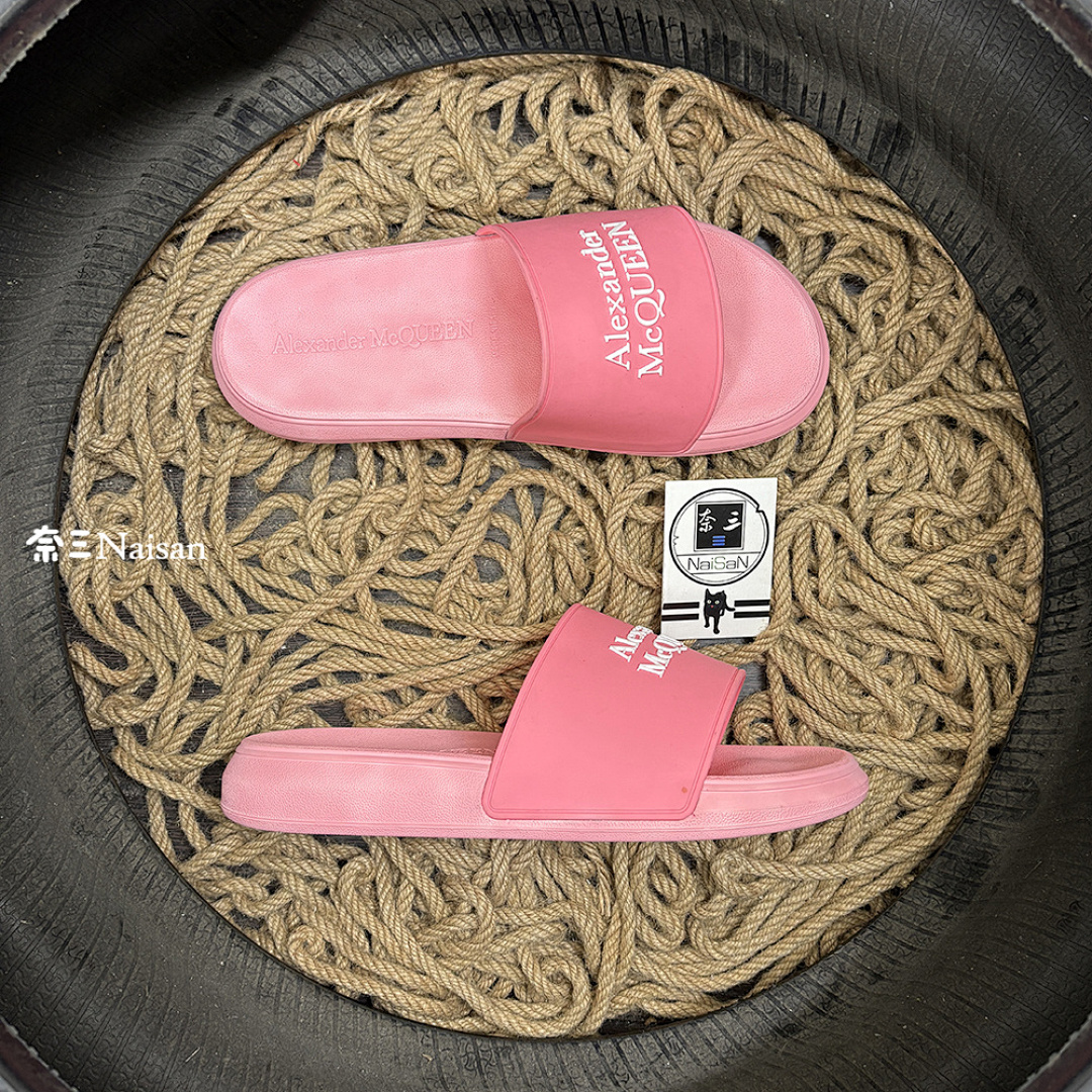 ▶ McQueen Slides - Image 4