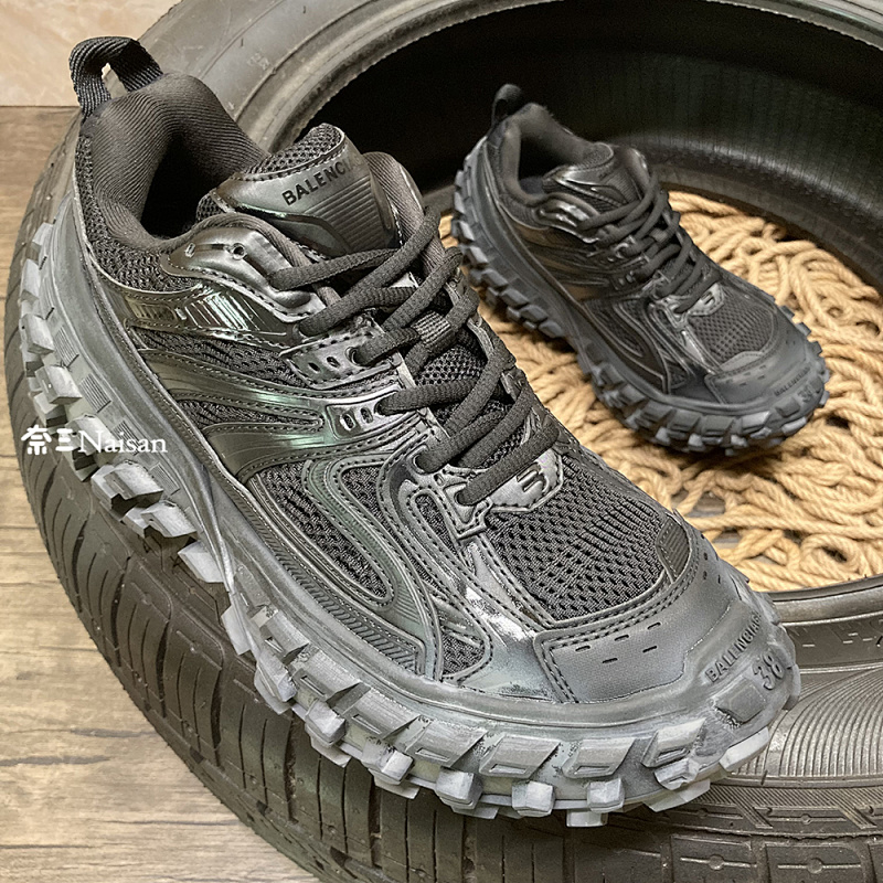 ▶ Defender Sneaker In (Black), photo 1