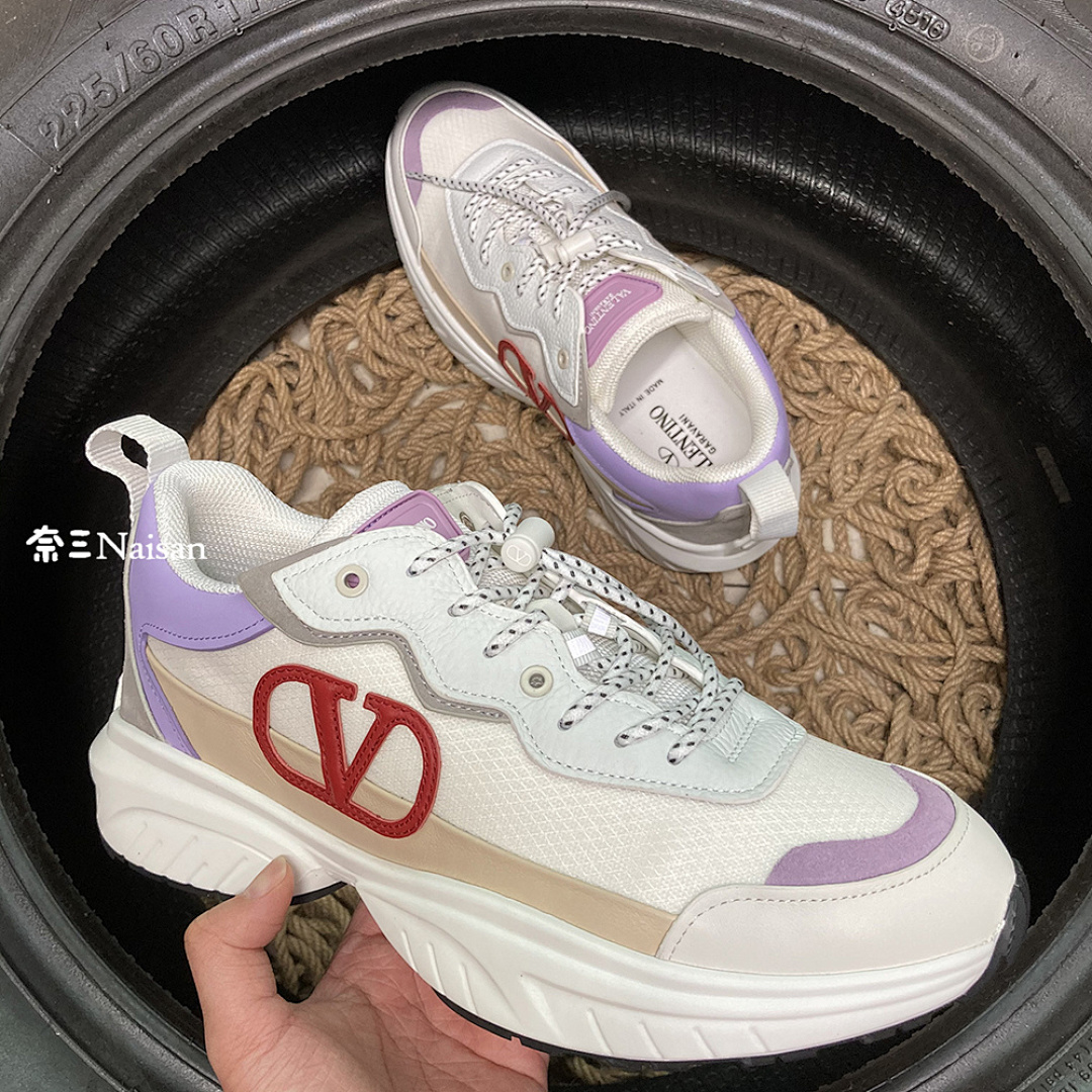 ▶ VT Sneakers - Image 8