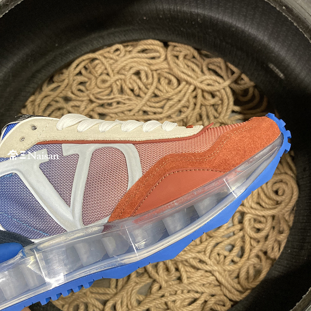 ▶ Valentino Sneakers - Image 12