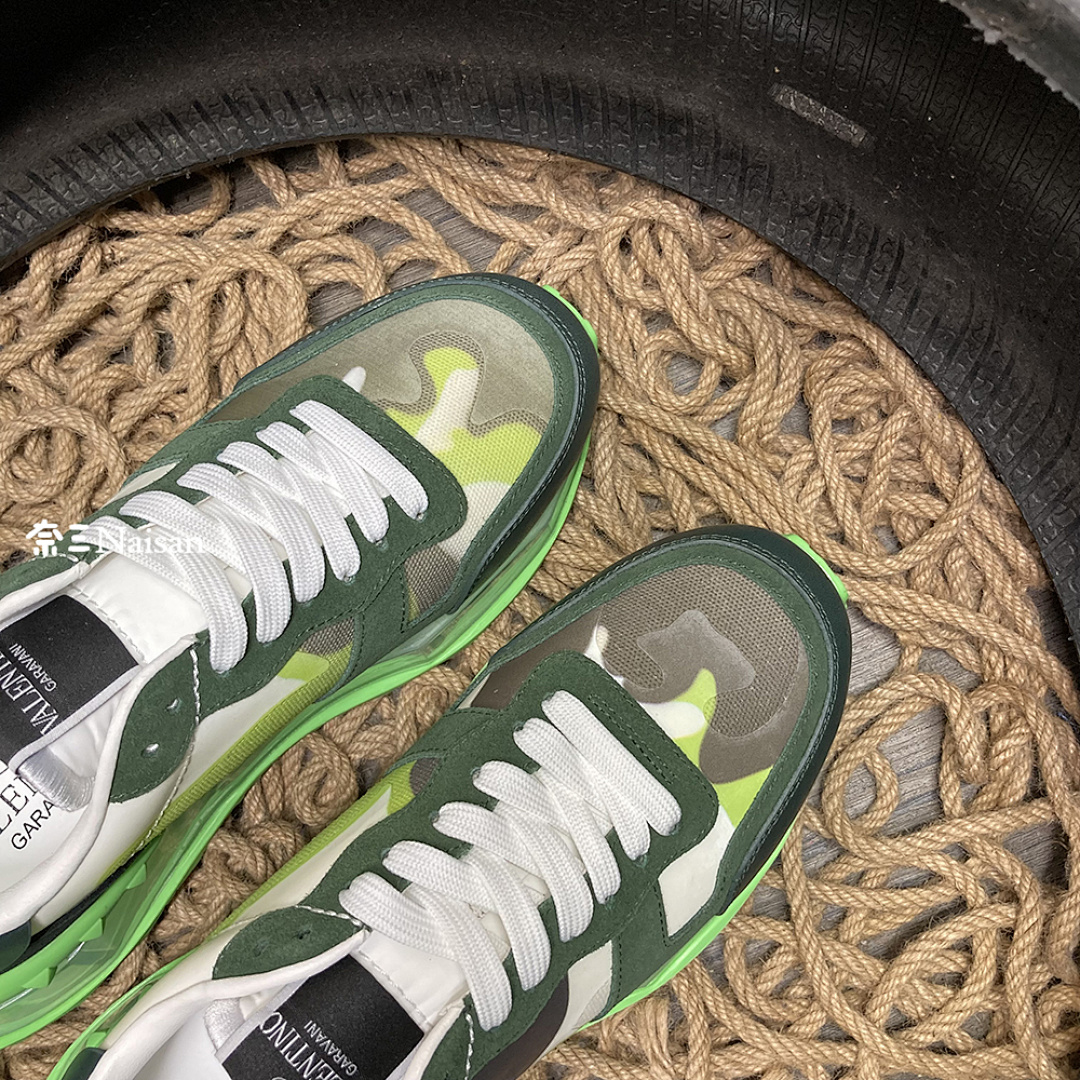 ▶ Valentino Sneakers - Image 6