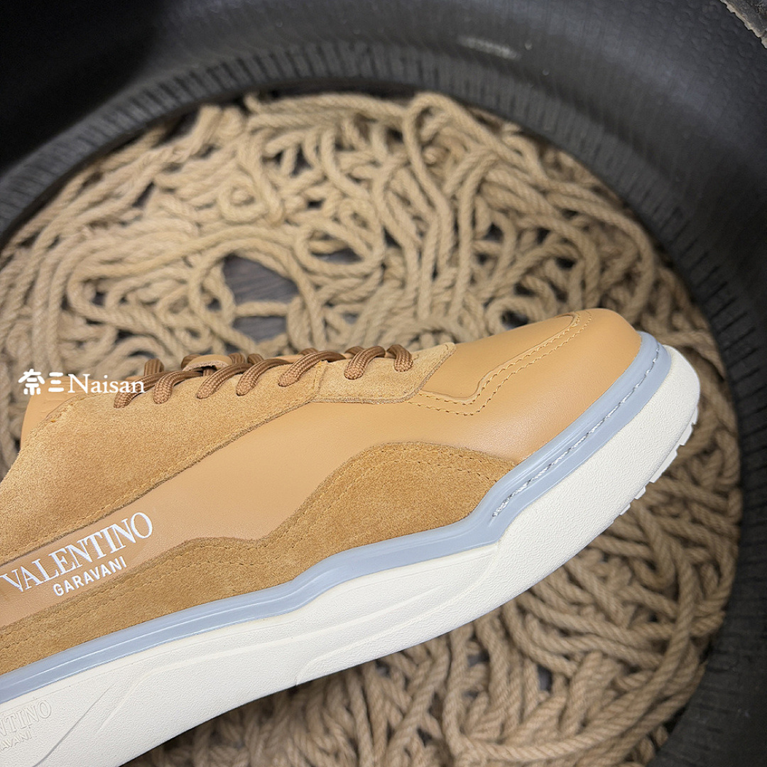 ▶ Valentino Sneaker - Image 14