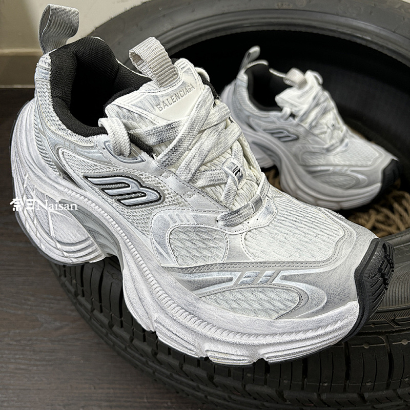 ▶ Balenciga Sneaker, photo 1