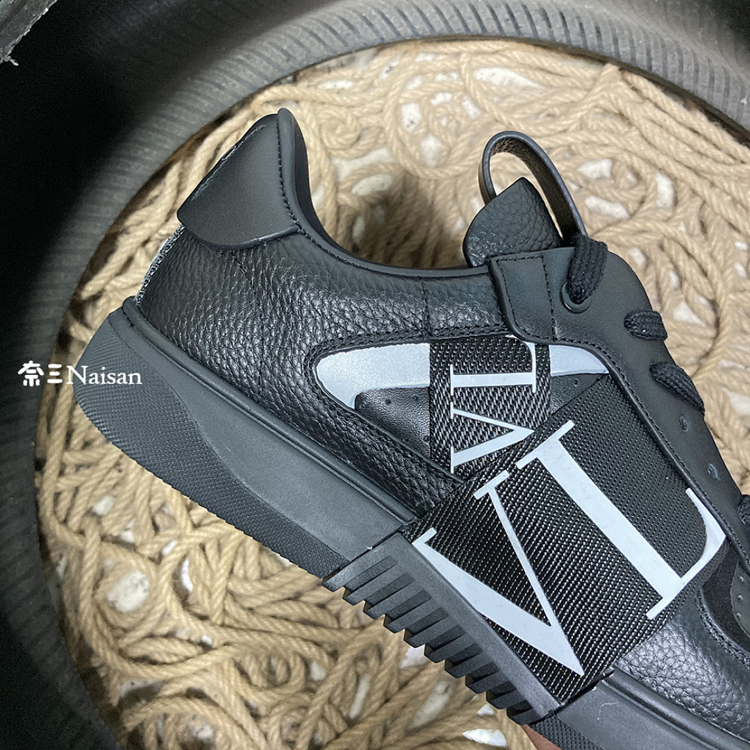 ▶ VL7N SNEAKER - Image 11