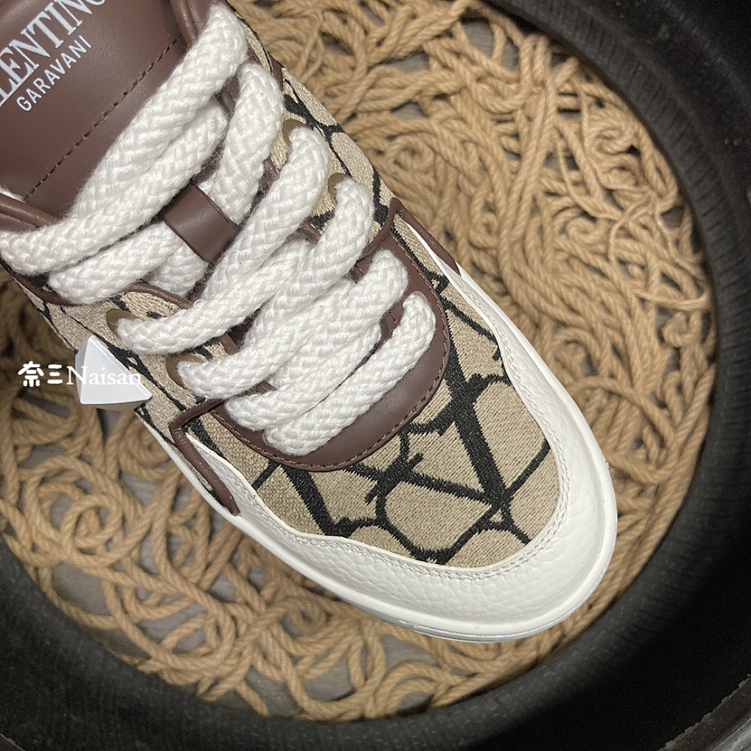 On Running ONE STUD XL NAPPA LEATHER LOW-TOP - Image 14