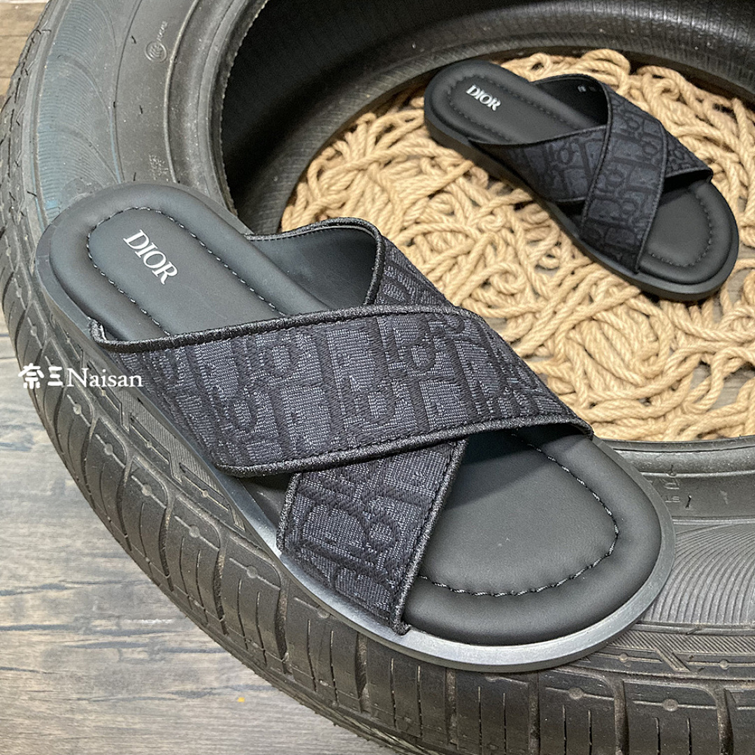 ▶ Dior Sandals, photo 1