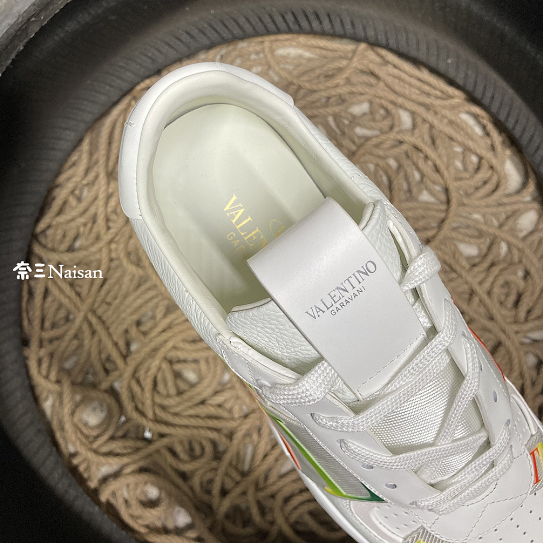 ▶ VL7N SNEAKER - Image 13