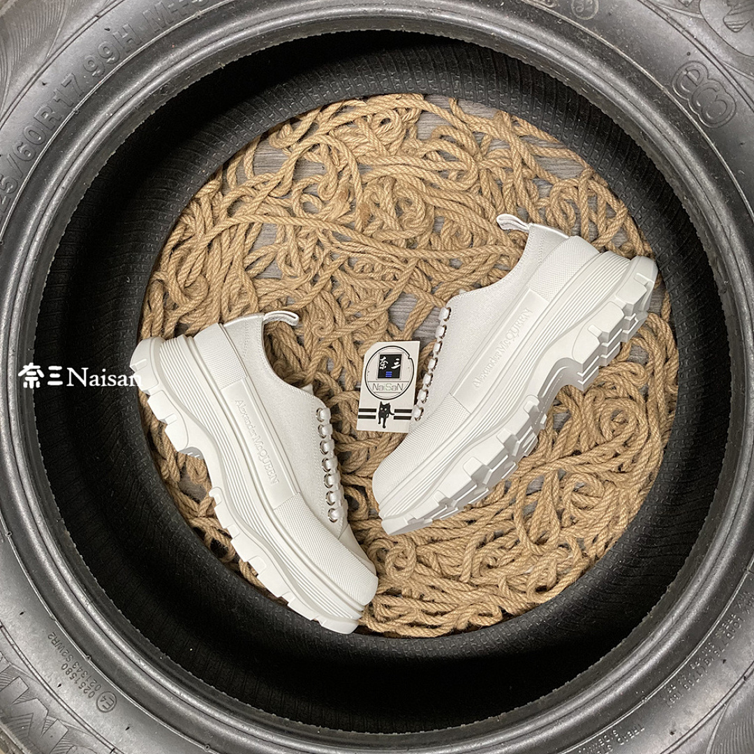 ▶ Alexander McQueen TREAD SLICK LACE UP Sneaker - Image 3