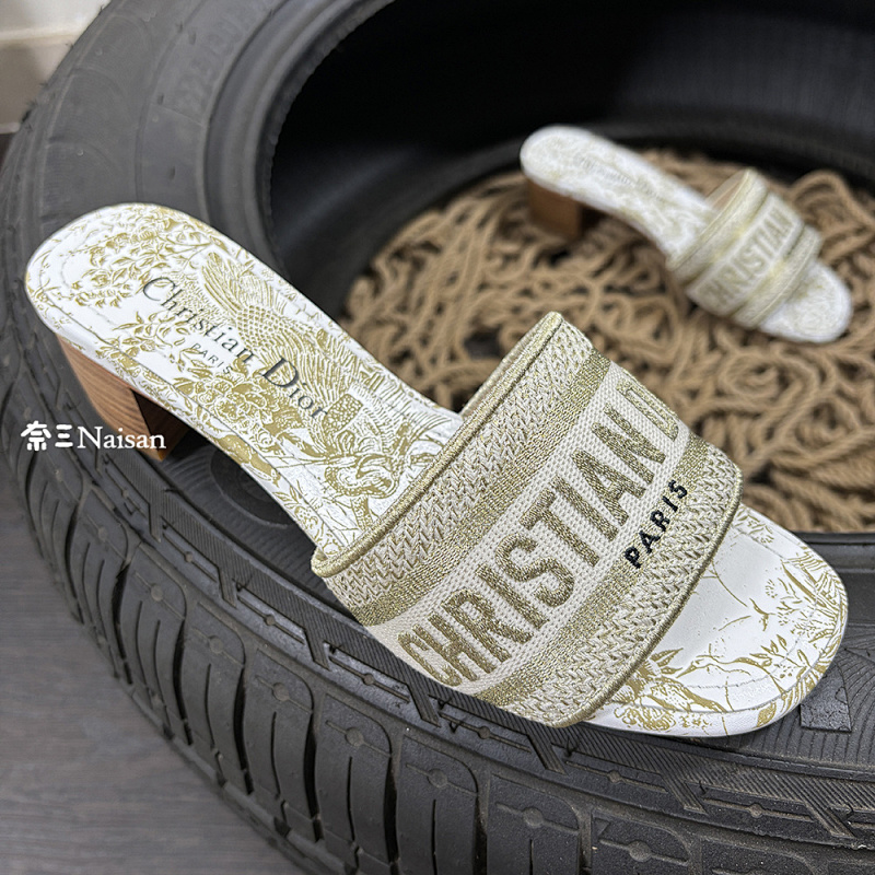 ▶ Dway Heeled Slide, photo 1