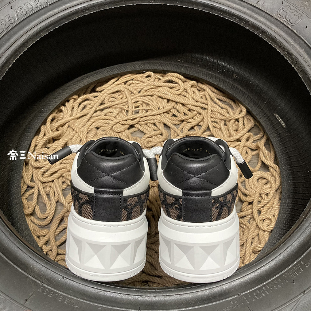 On Running ONE STUD XL NAPPA LEATHER LOW-TOP - Image 9