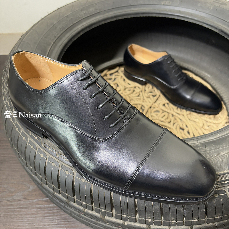 ▶ Christian Louboutin Loafers, photo 1
