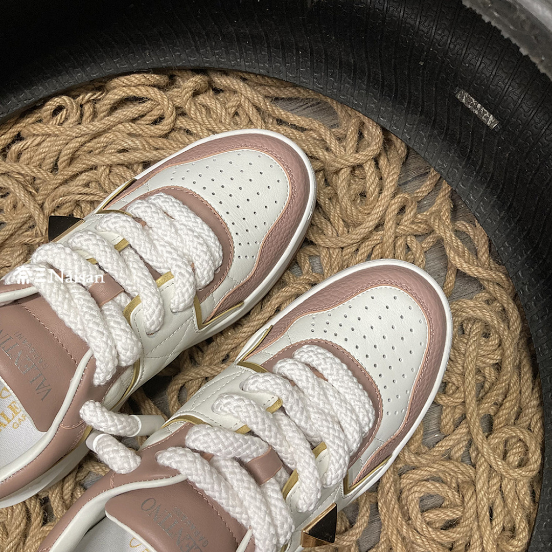 On Running ONE STUD XL NAPPA LEATHER LOW-TOP - Image 6