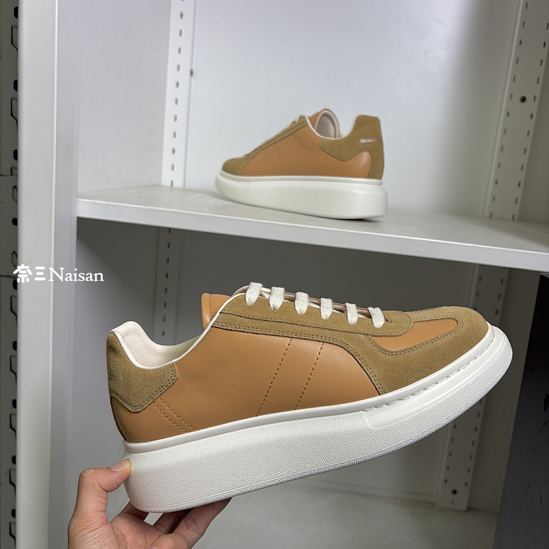 ▶ Alexander McQueen Retro Sneaker - Image 18