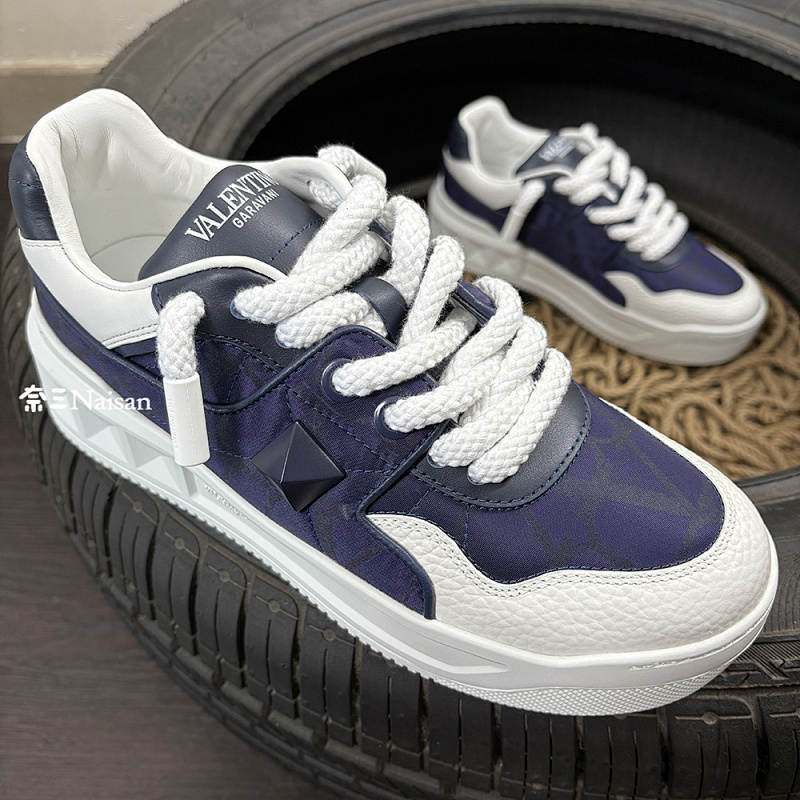 On Running ONE STUD XL NAPPA LEATHER LOW-TOP