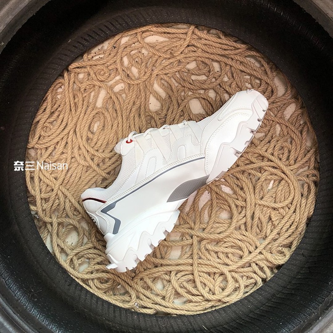 ▶ VT High Top Sneakers - Image 10