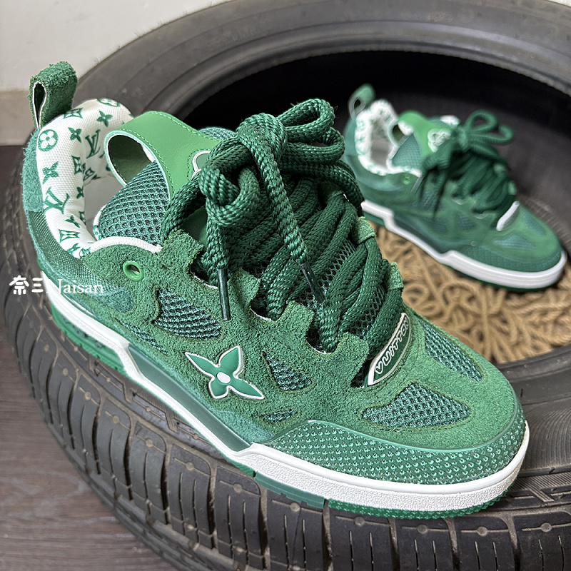▶ LV Skate Trainers, photo 1