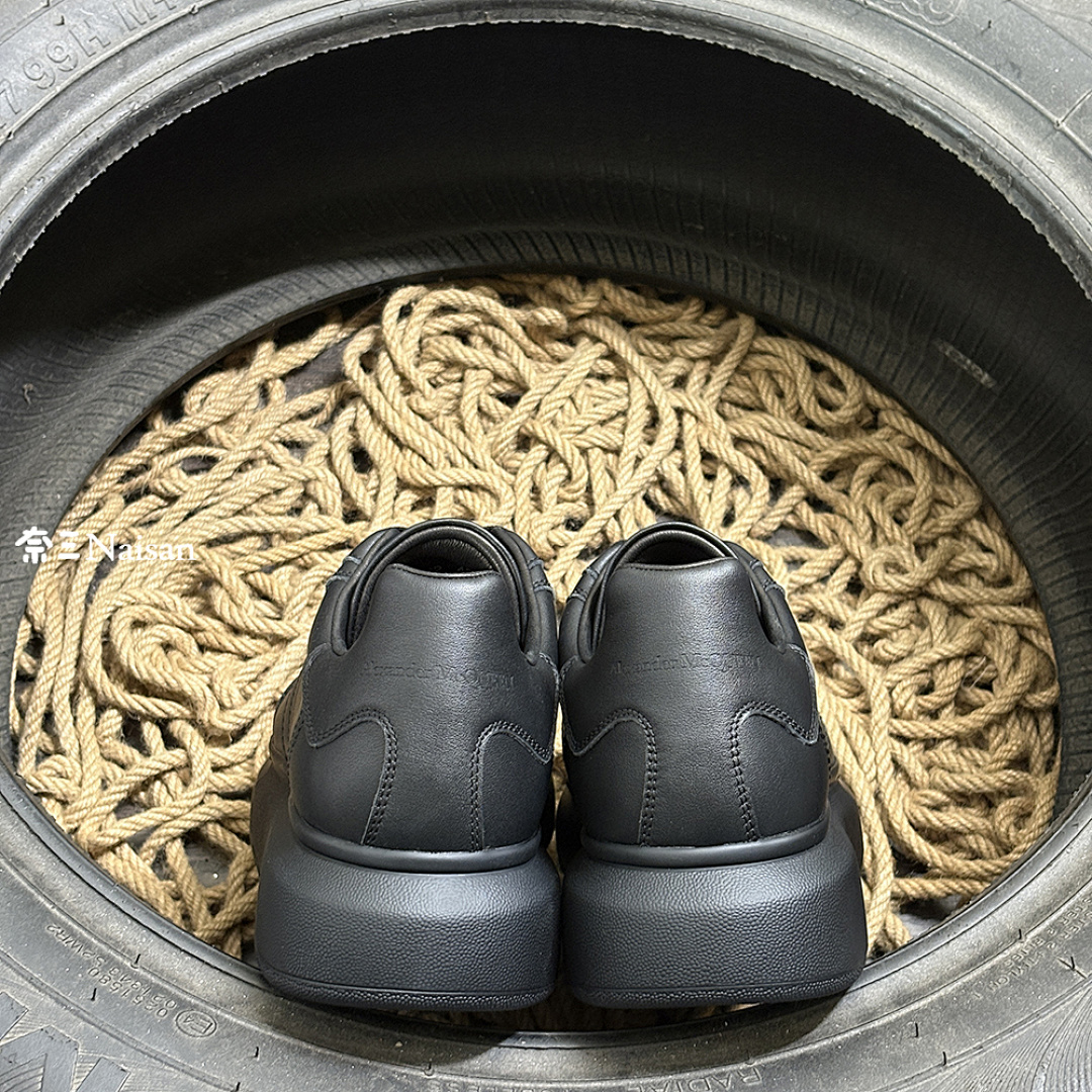 ▶ Alexander McQueen Retro Sneaker - Image 10