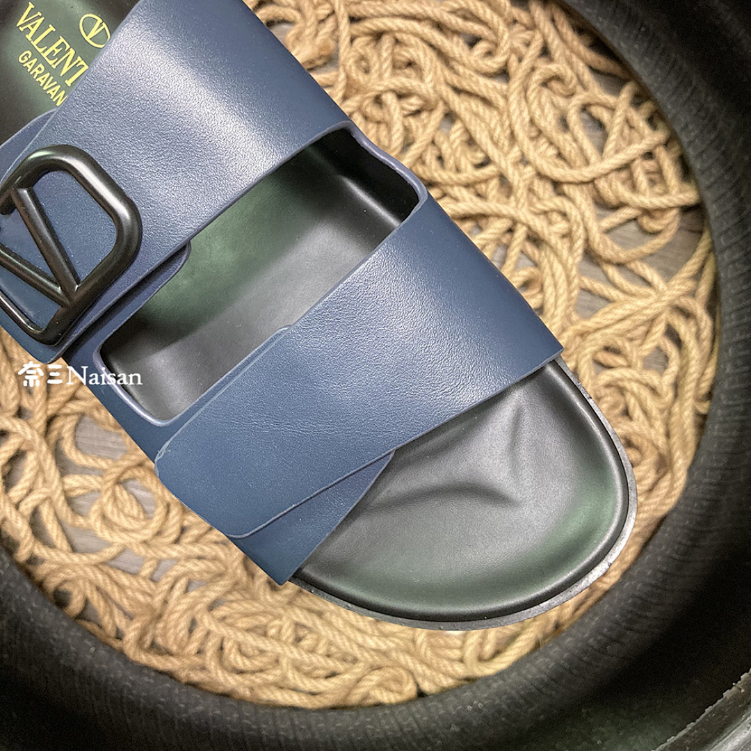 ▶ Valentino Sandals - Image 14